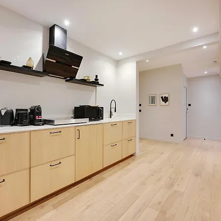 Spacious Charming 7p 16th Paris