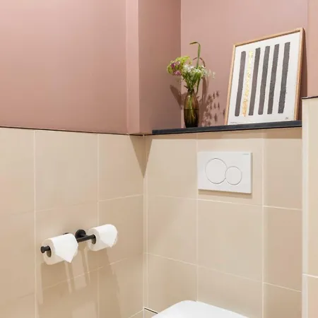 Spacious Charming 7p 16th Apartment *